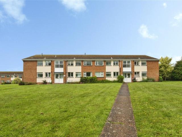 Flat for sale in Hulham, Budlake
