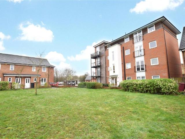 Flat for sale in Newtown, Reading