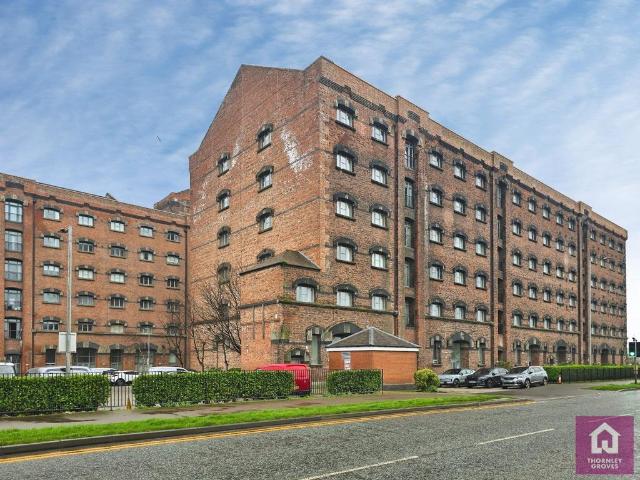 Flat for sale in Birkenhead, Wirral