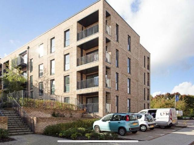 Flat for sale in Milton Keynes