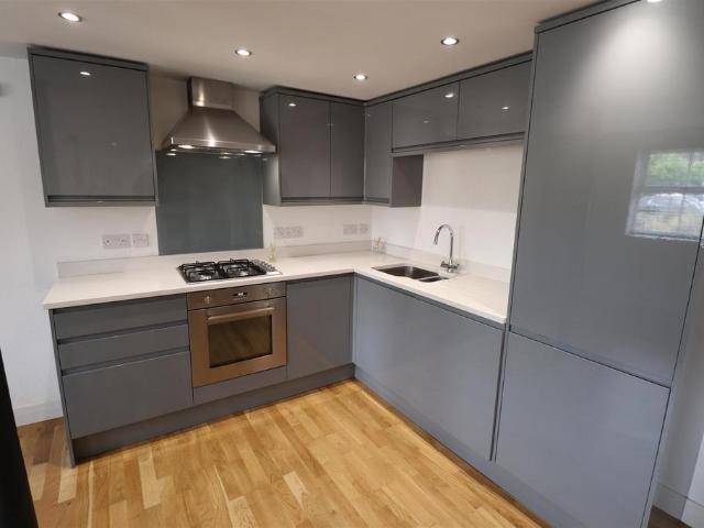 Flat for sale in Phippsville, Northampton