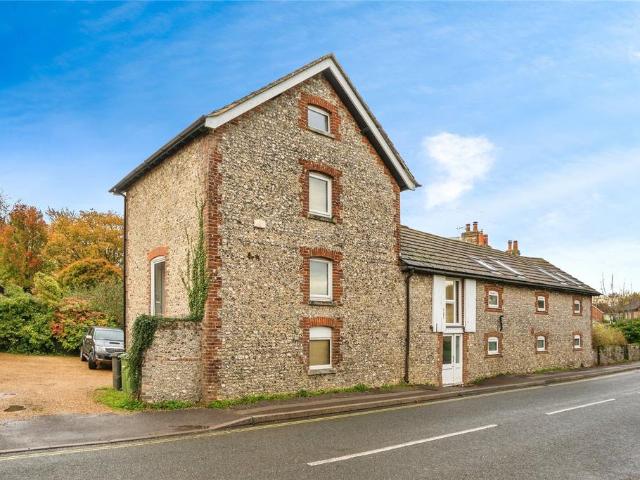 Flat for sale in Bolton Low Houses, Hampshire