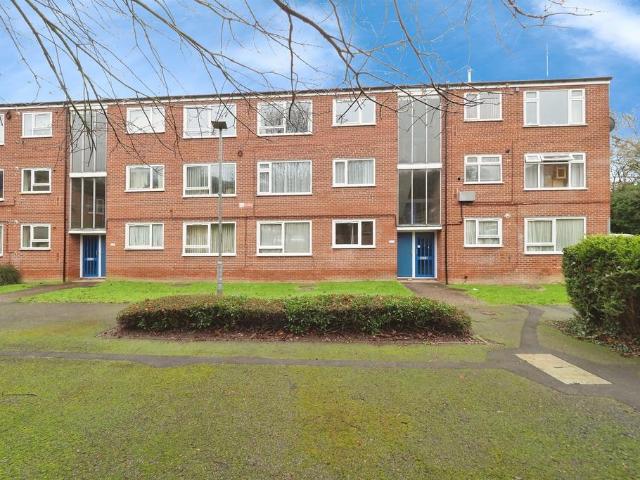 Flat for sale in Caldermill, East Midlands