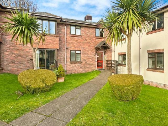 Flat for sale in Abergavenny