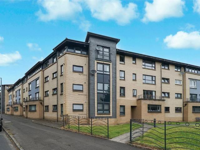 Flat for sale in Partick, Scotland