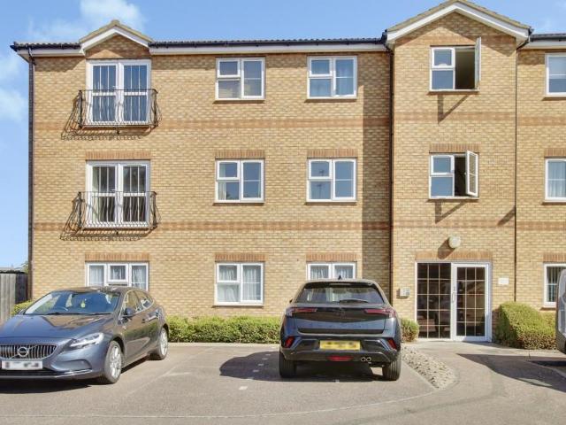 Flat for sale in Four Gotes, Cambridgeshire