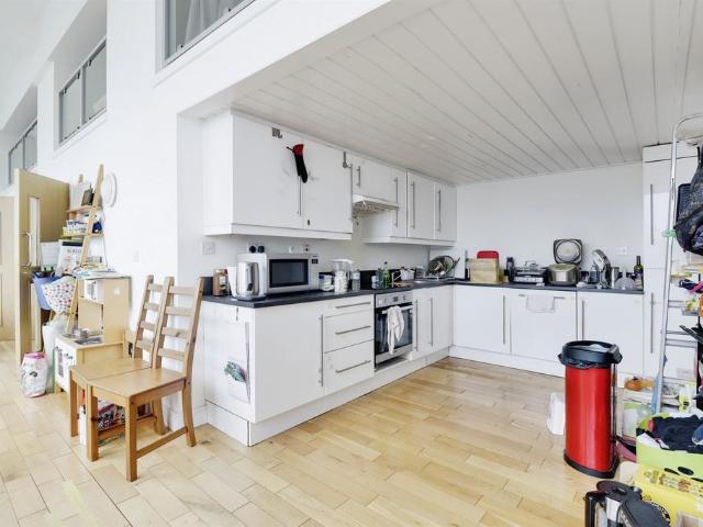 Flat for sale in St Matthew's, Old Wharf