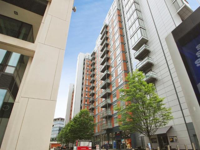 Flat for sale in Holbeck, West Yorkshire