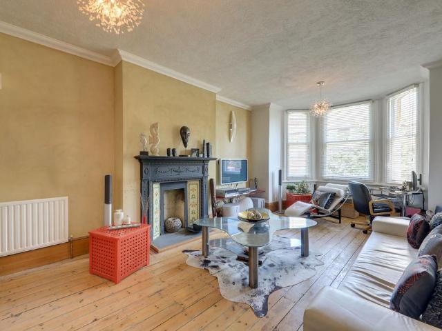 Flat for sale in London Borough of Lewisham, Greater London