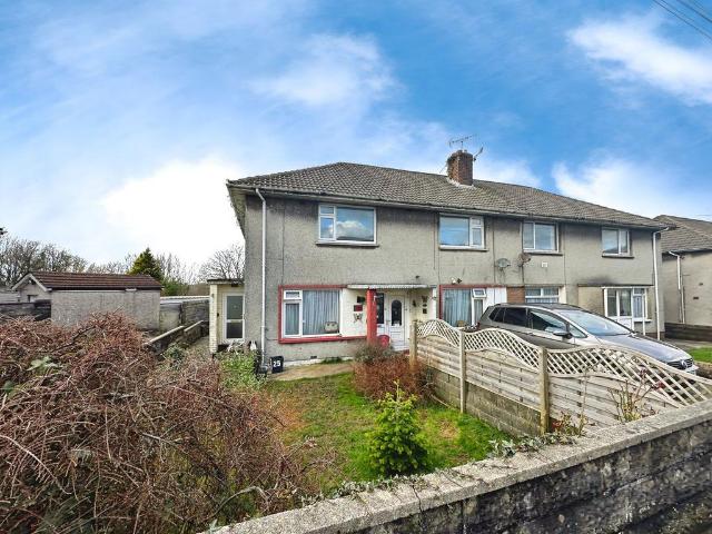 Flat for sale in Pyle, Wales