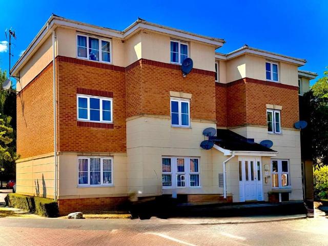 Flat for sale in Darfield, South Yorkshire