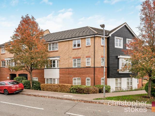 Flat for sale in Broxbourne, Hertfordshire