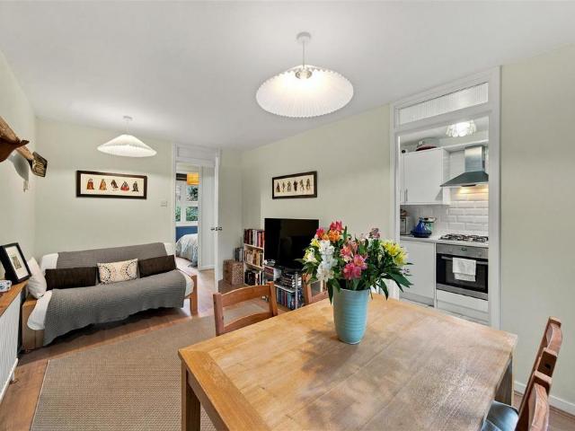 Flat for sale in Wellington Court, Greater London