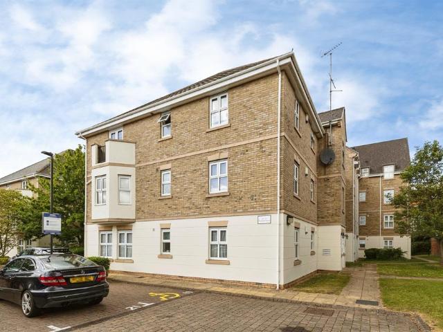 Flat for sale in Semilong, Northampton