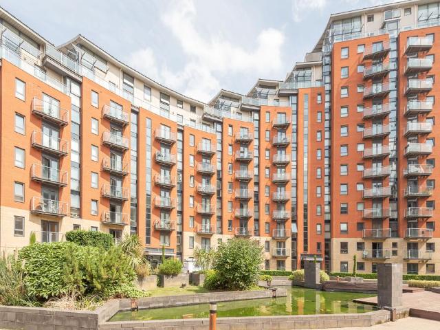 Flat for sale in Holbeck, West Yorkshire