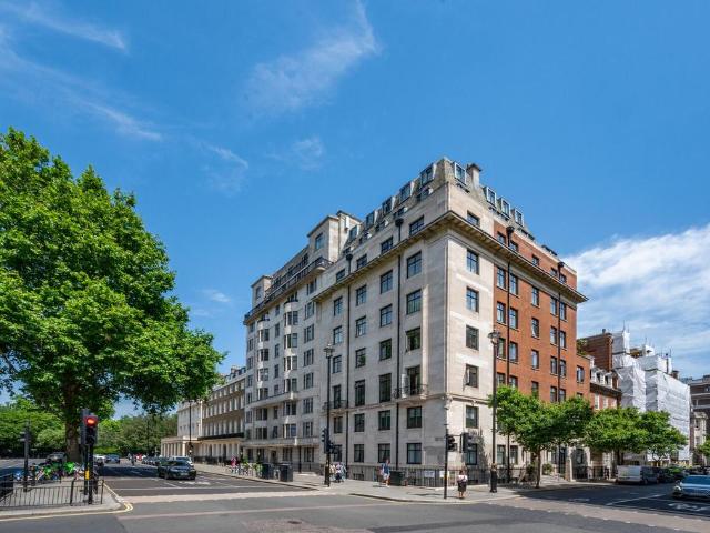 Flat for sale in East Marylebone, Marylebone