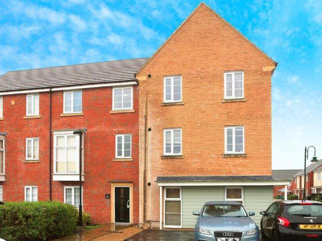 Flat for sale in Hampton Hargate, Peterborough