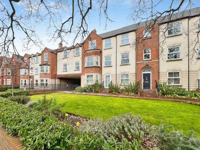 Flat for sale in Porthill, Frankwell