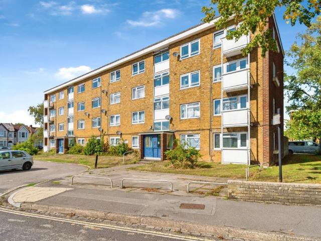 Flat for sale in Hill, City Of Southampton