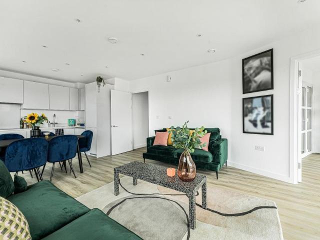 Flat for sale in Bethnal Green, Greater London