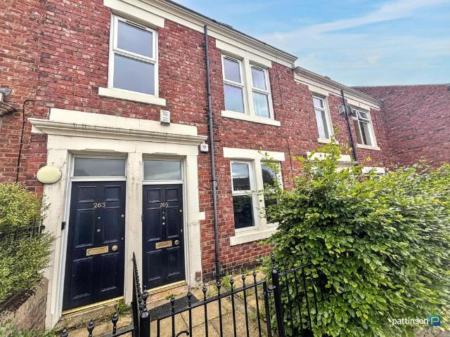 Flat for sale in Bensham, Tyne And Wear