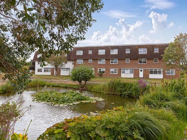 Flat for sale in Worthing, West Sussex
