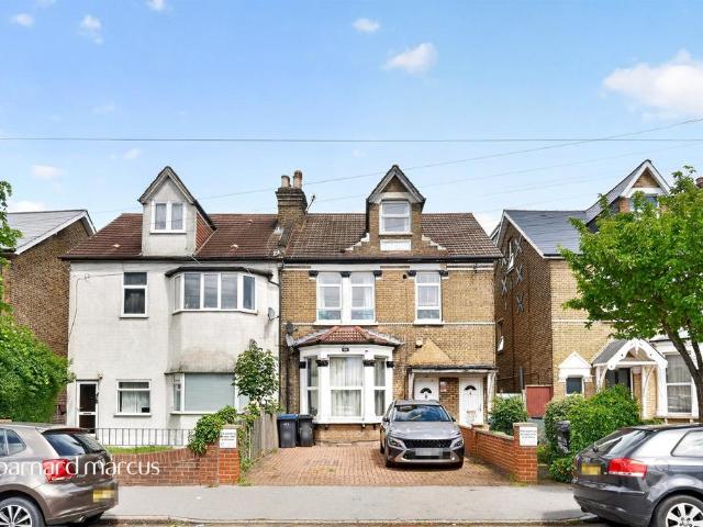 Flat for sale in London Borough of Croydon, Thornton Heath