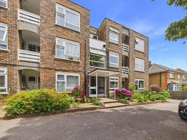 Flat for sale in West Worthing, Worthing