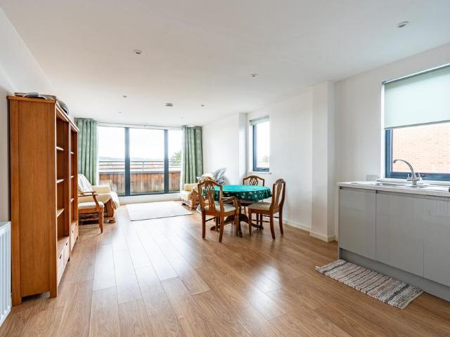 Flat for sale in Feckenham, City Of Bristol
