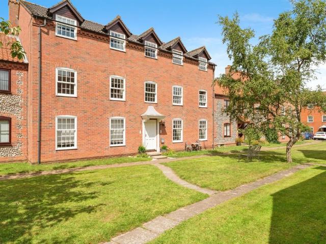 Flat for sale in Comers, Norfolk