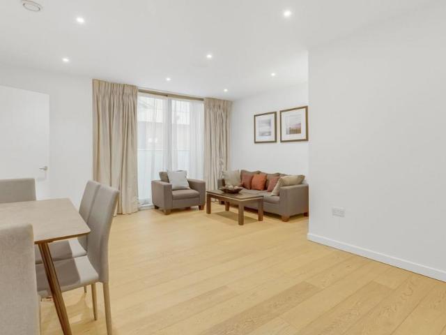 Flat for sale in Barnsbury, Greater London