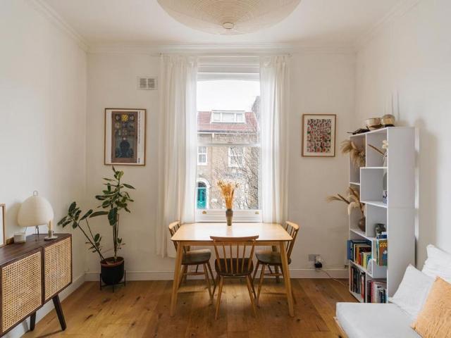 Flat for sale in Clapton, Lower Clapton
