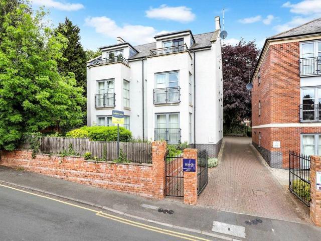 Flat for sale in Forest Fields, Haddon
