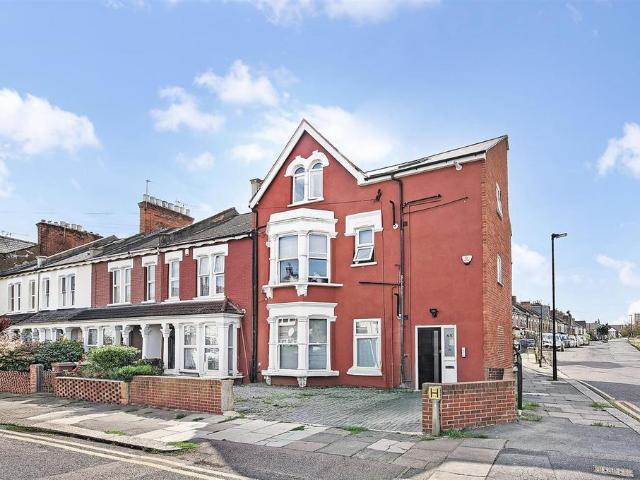 Flat for sale in Greater London