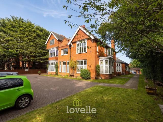 Flat for sale in Wellow, Grimsby