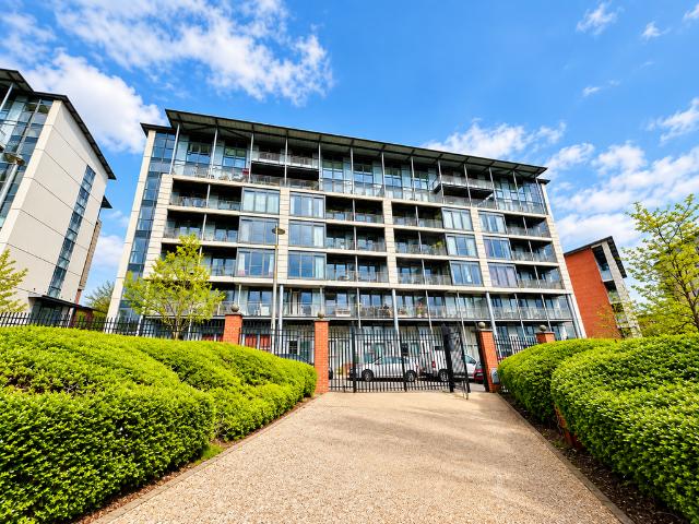 Flat for sale in Attwood Green, Birmingham
