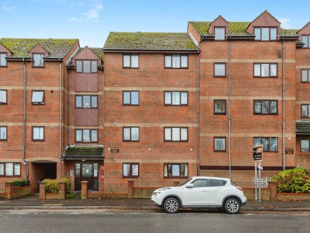 Flat for sale in Priddy's Hard, Middlecroft
