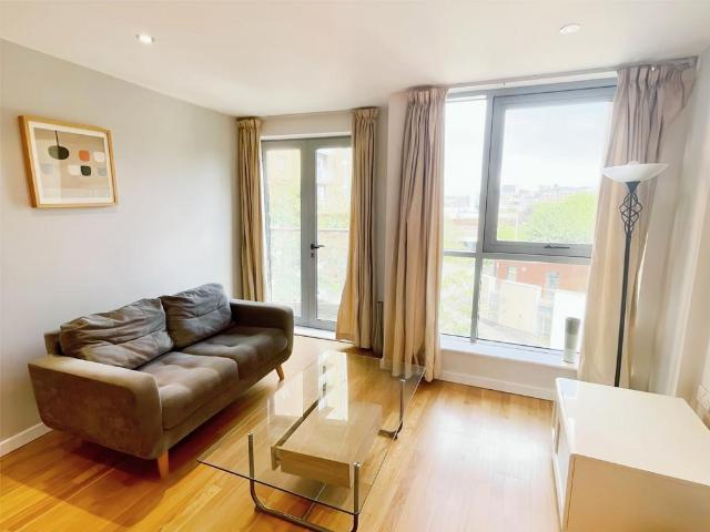 Flat for sale in Holbeck, West Yorkshire
