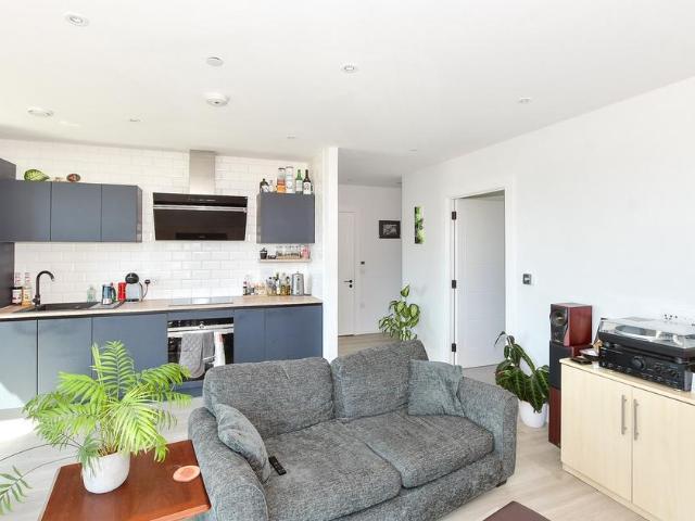 Flat for sale in Hollingdean, Brighton