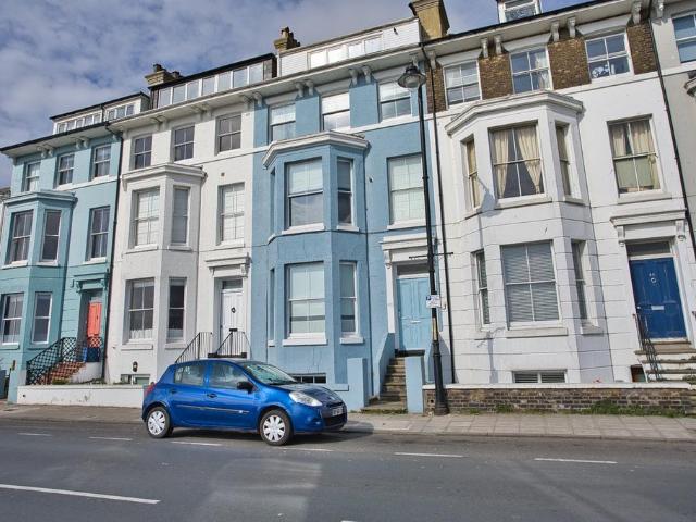 Flat for sale in Lower Walmer, Ash