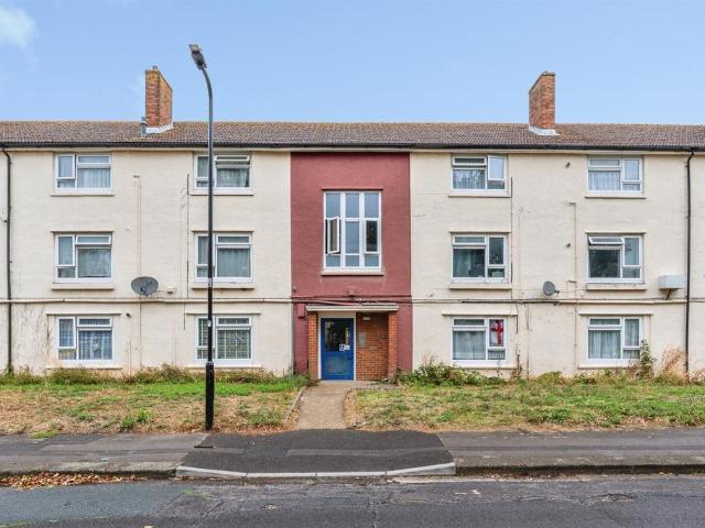 Flat for sale in Millbrook, City Of Southampton
