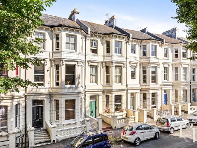 Flat for sale in Round Hill, Brighton & Hove