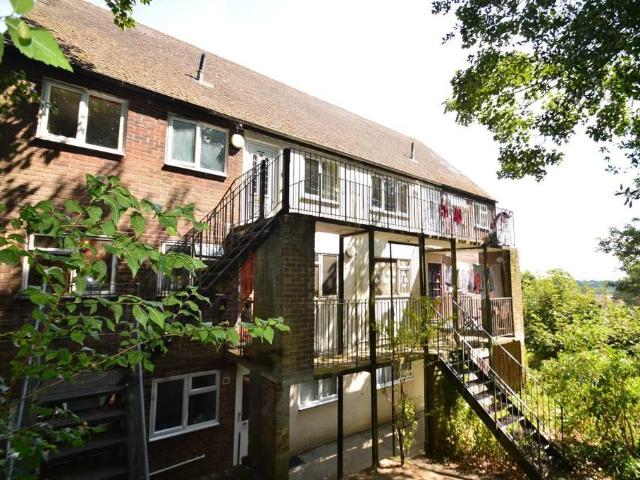 Flat for sale in Maidenhall, Key Street