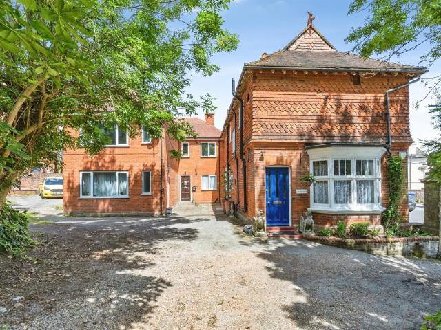 Flat for sale in Silverhill, Guestling Green