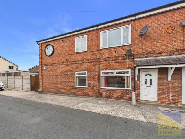 Flat for sale in Higher Bartle, Lancashire