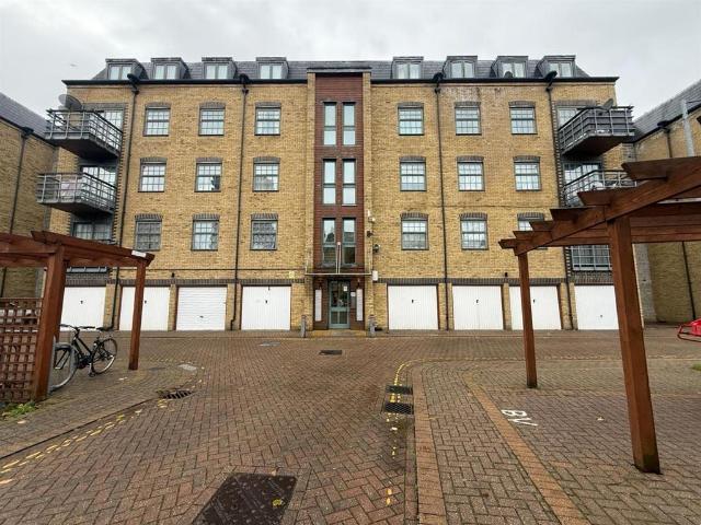 Flat for sale in Roding Riverside, Isle Of Man