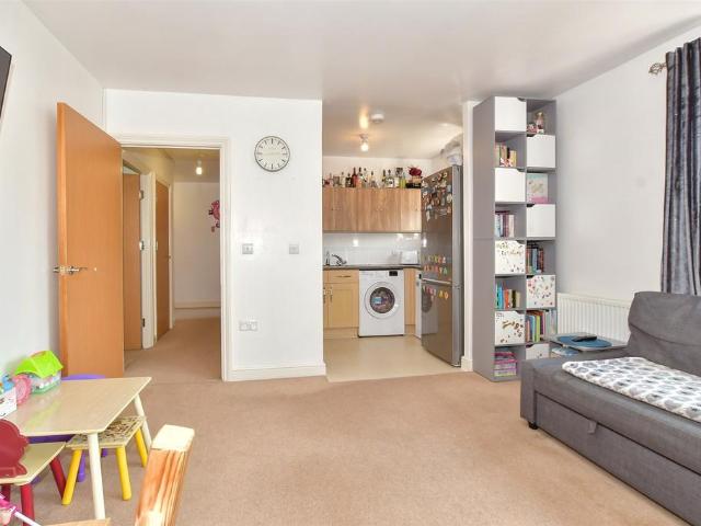 Flat for sale in Three Bridges, Glynde
