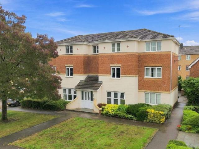 Flat for sale in Caerphilly, Wales