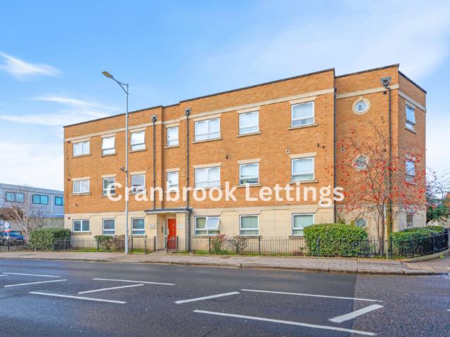 Flat for sale in Gants Hill, Isle Of Man