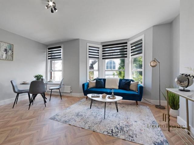 Flat for sale in Harlesden, Greater London